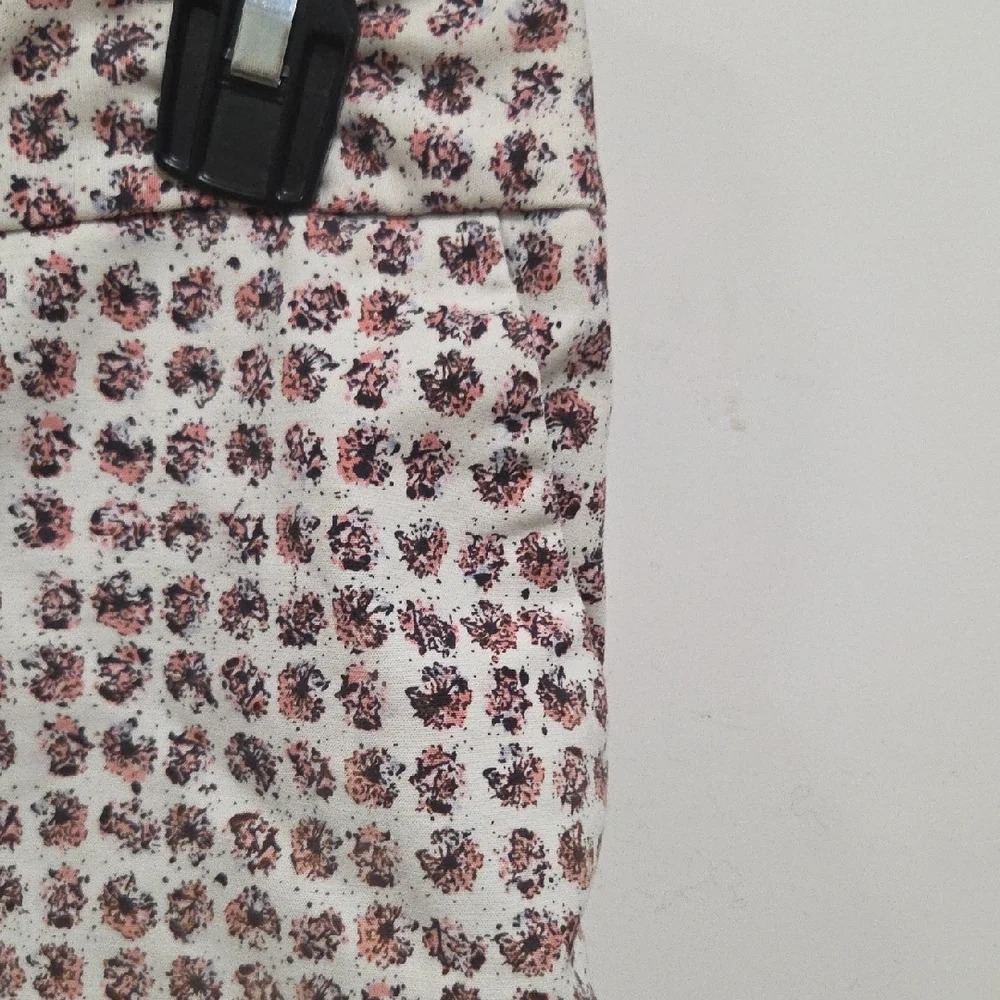 Mercer & Madison Pink and White Short Size 8